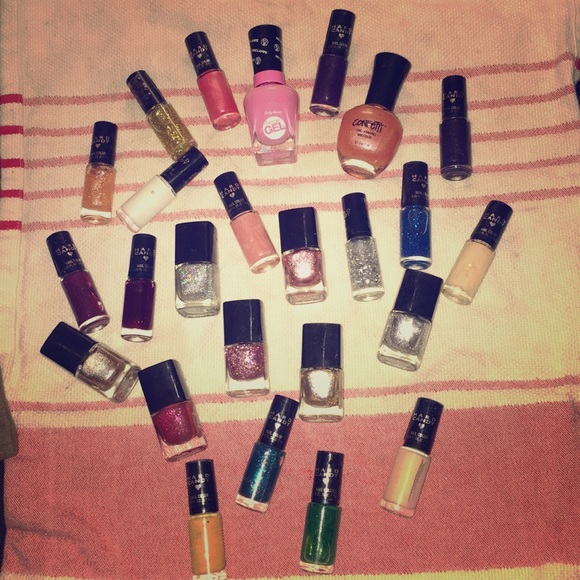 Hard Candy Other - Bundle of nail polish ✨✨✨